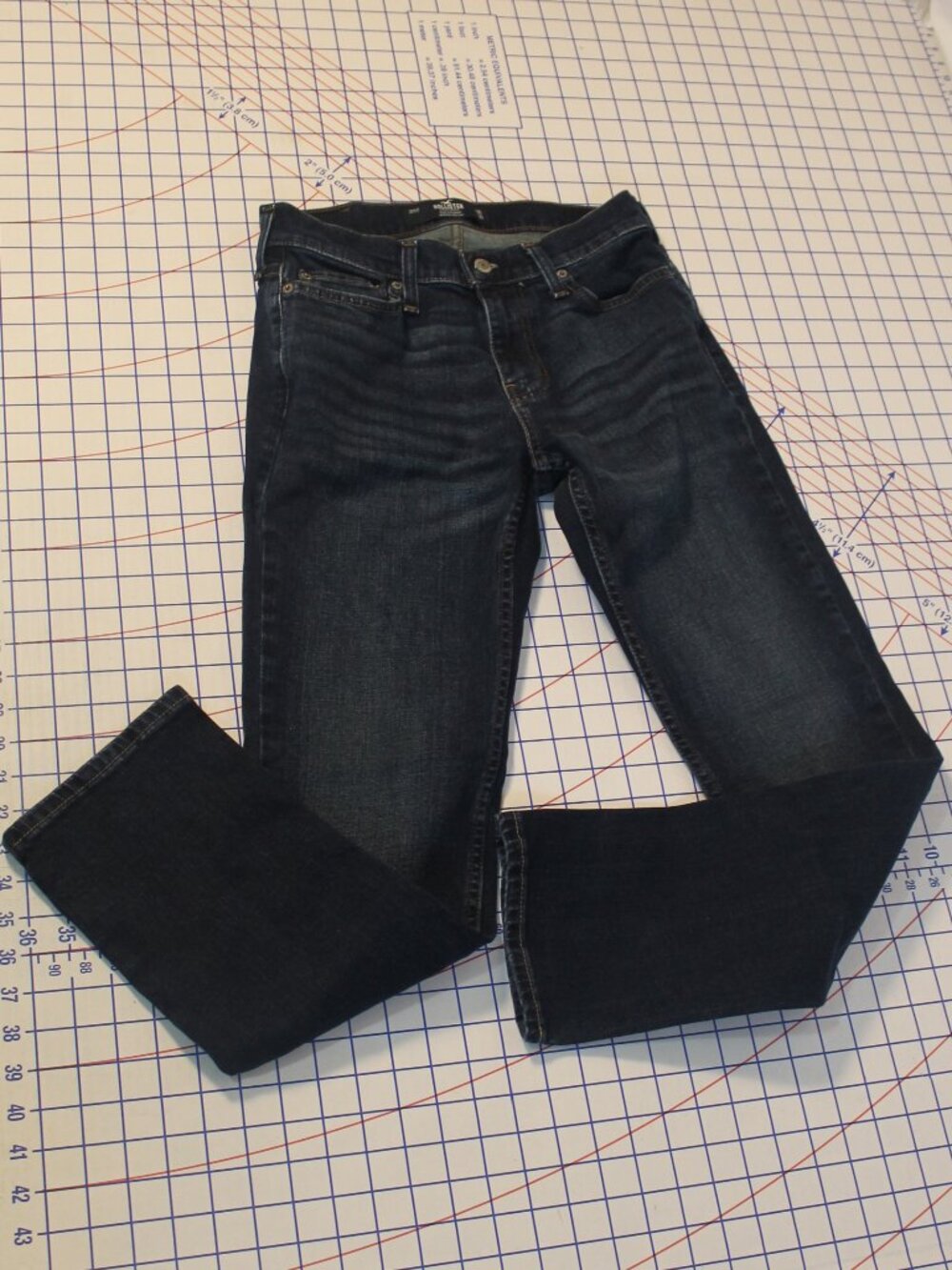 Hollister Slim Straight Mid Rise Jeans 26/30